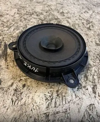 Nissan Juke I F15 Front door speaker