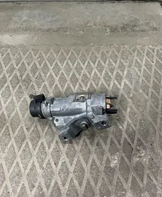 Volkswagen PASSAT B5.5 Ignition lock 4B0905851 4B0905849