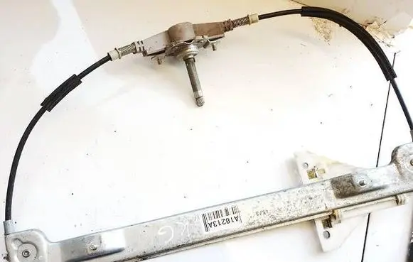 Mitsubishi Colt Sliding door window regulator with motor 