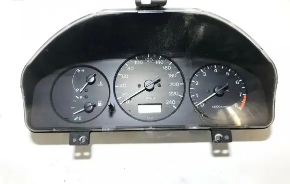 Mazda 323 F Speedometer (instrument cluster) 7hbh0vb