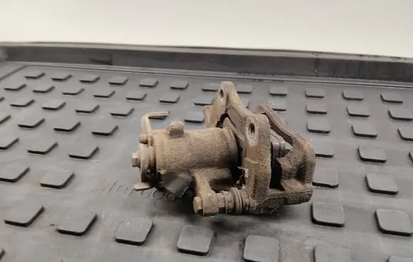 Mercedes-Benz Citan W415 Rear brake caliper
