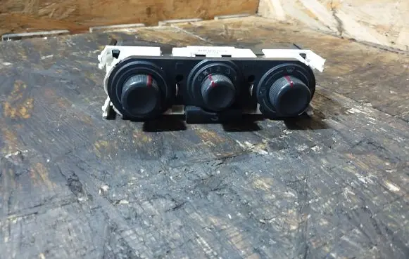 Seat Ibiza III (6L) Climate control unit 6L0819045 98295 901511890002