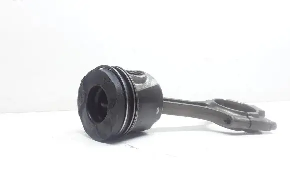 Piston with connecting rod