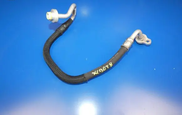 Volvo XC90 Air conditioning (A/C) pipe/hose 31369392