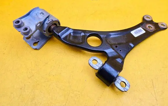 Peugeot 5008 Front lower control arm/wishbone 9867990780