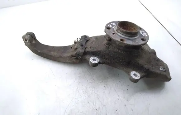 BMW 5 F10 F11 Front wheel hub