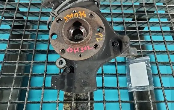 Opel Corsa E Front wheel hub spindle knuckle IMPRK1541302