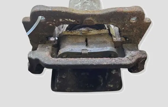 Toyota Corolla Verso AR10 Rear brake caliper