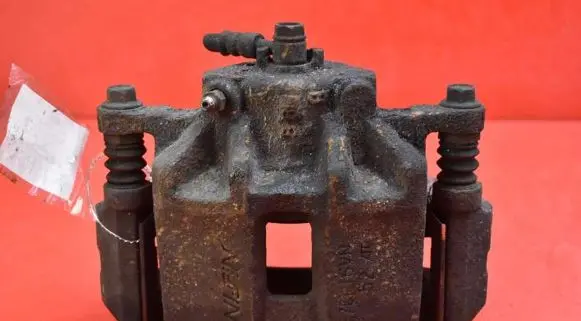 Front brake caliper