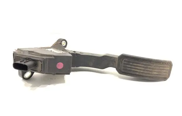 Toyota Avensis T270 Accelerator throttle pedal 78110-02020