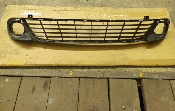 Dacia Lodgy Front bumper lower grill 622547994R