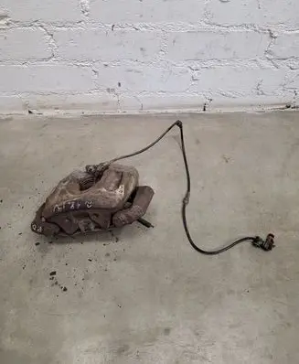 Mercedes-Benz CLS C218 X218 Front brake caliper