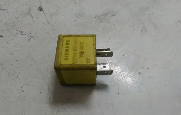 Land Rover Freelander Other relay V23134B52X127 YWB10012