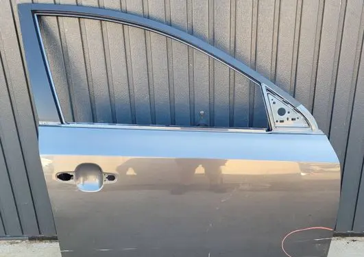 KIA Ceed Front door