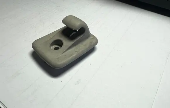Peugeot 3008 I Sun visor clip/hook/bracket 