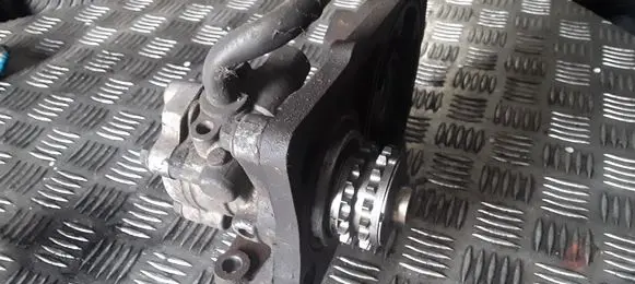 Nissan X-Trail T30 Power steering pump 8H800