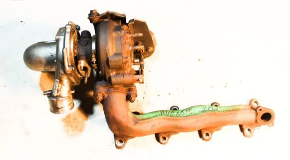 Toyota Avensis T250 Turbo 17201ORO41 172010R041