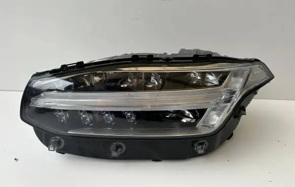 Volvo XC90 Headlight/headlamp 32404715