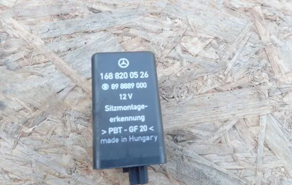 Mercedes-Benz A W168 Seat heating relay 1688200526