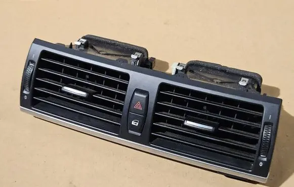 BMW X5 E70 Dash center air vent grill 9210705 9220101