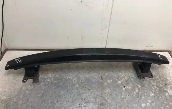 Volkswagen Polo IV 9N3 Front bumper support beam 6Q0807109C
