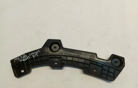 Mazda MX-30 Fender mounting bracket dn4e51u34