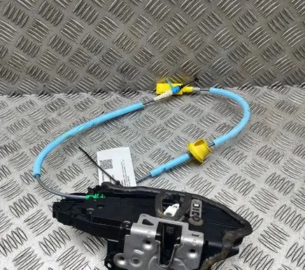 BMW 2 F44 Front door lock 7956148