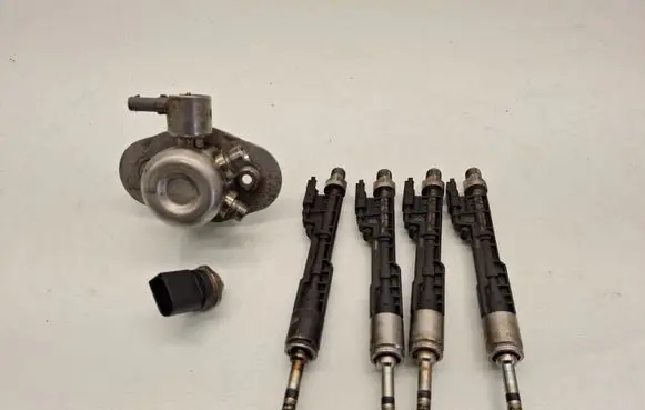 BMW X1 E84 Fuel injection system set 7584461 8604229 0132298