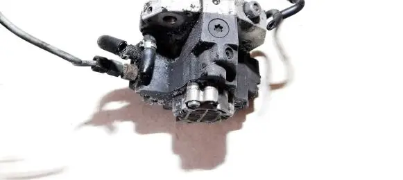 Volvo S80 Fuel injection high pressure pump 0445010043 8642777