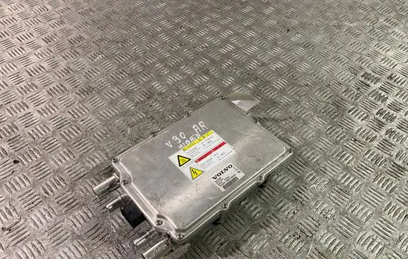 Voltage converter inverter