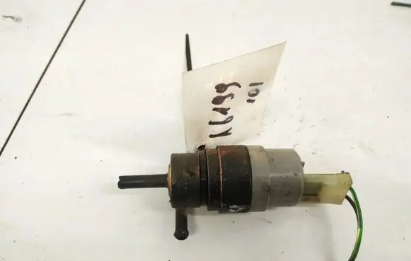 Audi 80 90 S2 B4 Windscreen/windshield washer pump