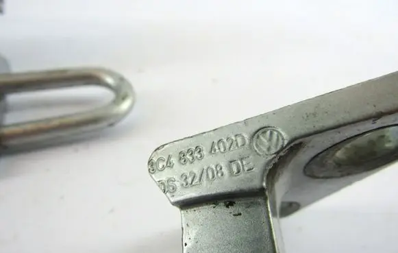 Rear door hinge set