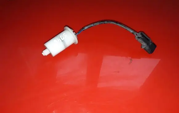 Hyundai Santa Fe Windshield washer fluid level sensor NOCODE