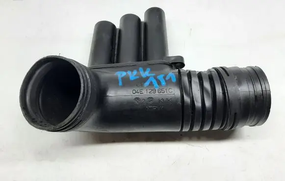Audi Q3 F3 Air intake hose/pipe 04E129651C