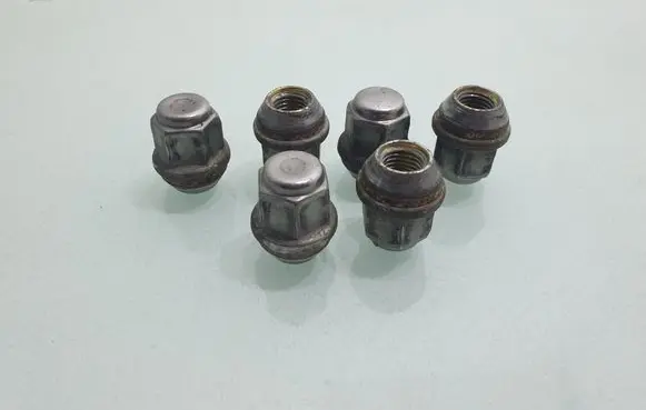 Dodge Grand Caravan Nuts/bolts 