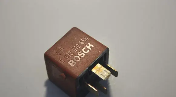Ford Mondeo MK II Other relay 032019456