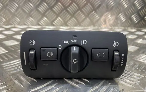 Volvo V40 Light switch 30739425