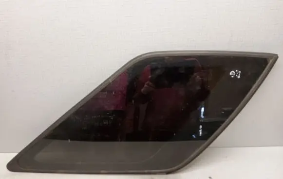 KIA Sorento Rear side window 43R000070