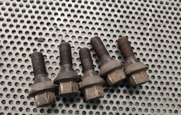 Renault Master II Nuts/bolts 