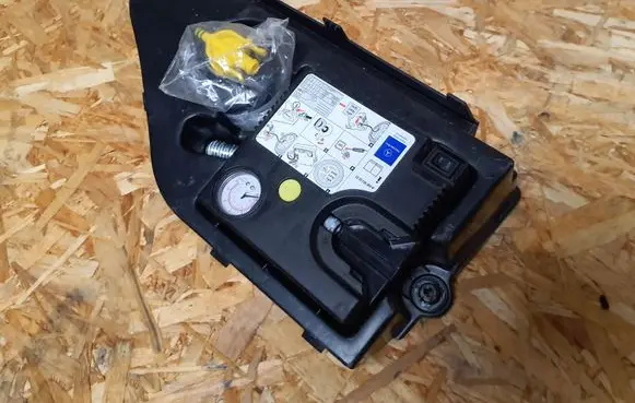 Mercedes-Benz CLA C117 X117 W117 Tire air pump compressor A2468900300 A2465840138 A0005832202