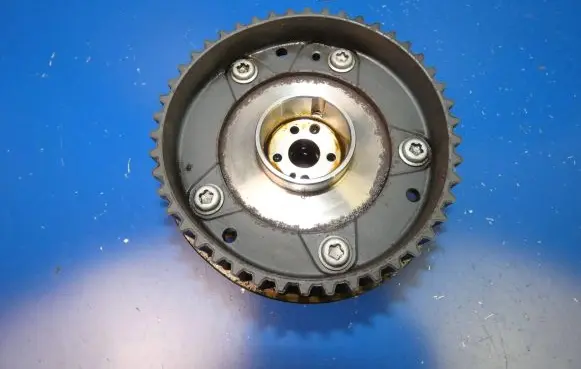 Volvo XC40 Camshaft pulley/ VANOS 31465717