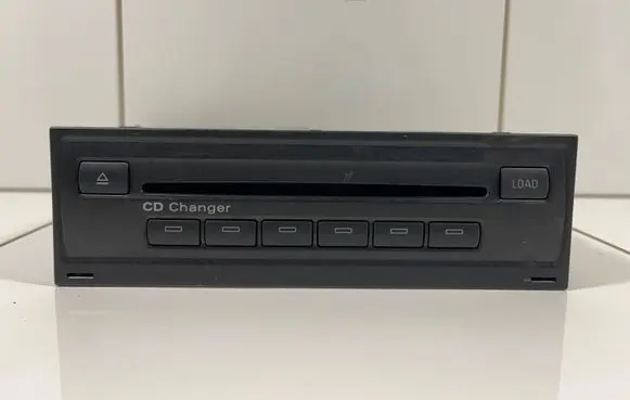 Audi A6 S6 C6 4F CD/DVD changer 4E0035111A