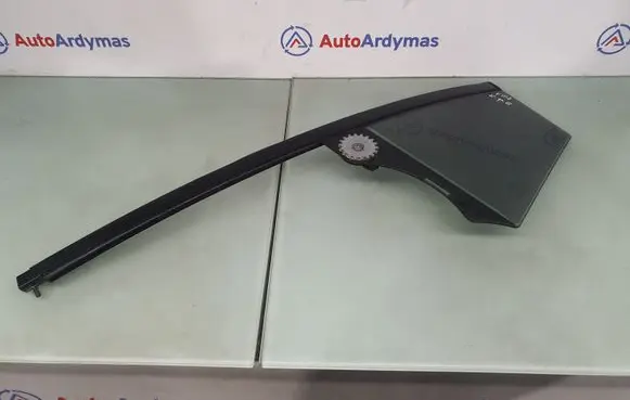 BMW 5 GT F07 Rear vent window glass 7197885 51357197885