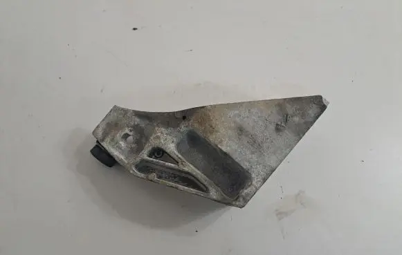 BMW X5 E70 Engine mounting bracket 6772686 6782982