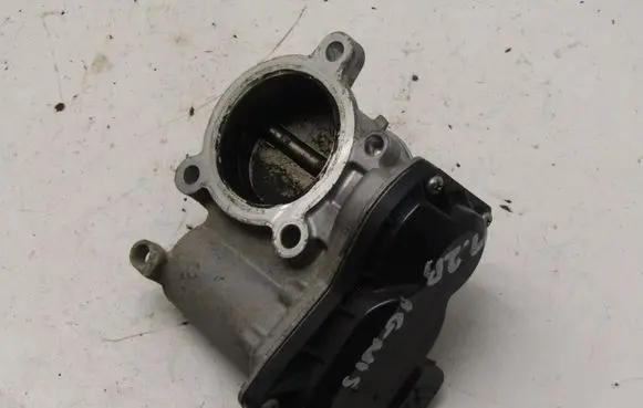 Suzuki Ignis Throttle body valve 68P02000