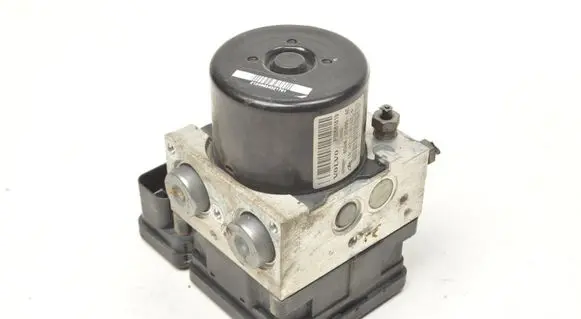 Volvo XC70 ABS Pump 30681619