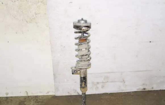 BMW 5 GT F07 Front shock absorber with coil spring 6778788 31316778788