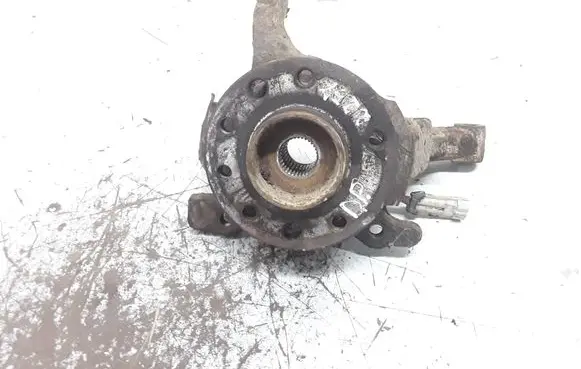 Opel Meriva A Front wheel hub spindle knuckle