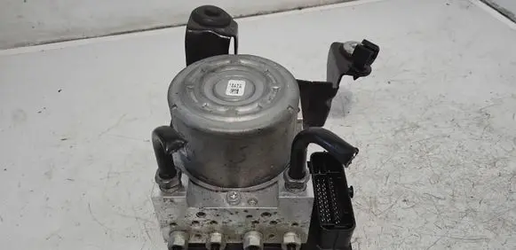 Land Rover Range Rover Evoque L538 ABS Pump A426R14W202 414513002C2 EJ322C45AH