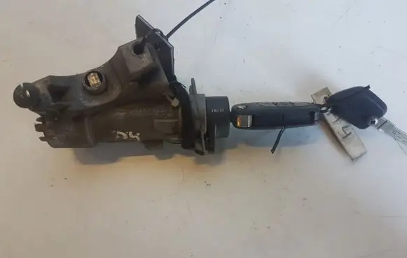Audi A4 S4 B5 8D Ignition lock 4B0905851B